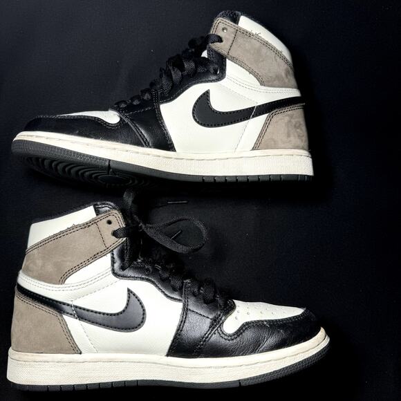 Nike Air Jordan 1 Retro High OG Dark Mocha Men's Shoes - Size 5 - Picture 3 of 8